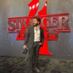Ismael Prego Instagram – Disfrutando de ser un noname.

Muchas gracias @netflixes por la experiencia. 
Contando los días para ver la cuarta @strangerthingstv. Netflix Studios