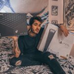 Ismael Prego Instagram - SORTEAZO: 5 PlayStation 5 y 5 Xbox series X. Para participar ve al link que he dejado en mi perfil. Así, sin más. Por vuestra cara bonita. Gracias @joinqoala por esta locura.