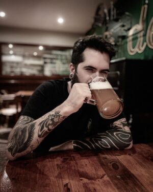 Ismael Prego Instagram - Preocupado, pensando en Juan Carlos.