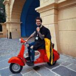 Ismael Prego Instagram - De cuando fui a Disney hace unas semanas. A ver si reconocéis de qué película es cada elemento de las fotos. Gracias @disneylandparis @disneyspain por la invitación. #disneyhotels
