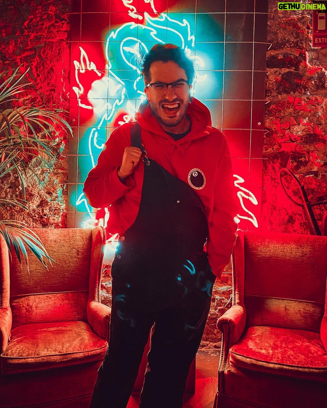 Ismael Prego Instagram - Look de cybergranjero activado. Os traigo un sorteillo de un vale de 100 euros en ropa para que podáis imitar mi flow con la gente de @five0shop Para participar en el sorteo: ✔️ Seguir a @wismichu y @five0shop. ✔️Compartir está publicación en tu historia. ✔️Escribir un comentario mencionado a dos amig@s. 🚨IMPORTANTE🚨 puedes comentar las veces que quieras. ¡ Más veces, más oportunidades!!