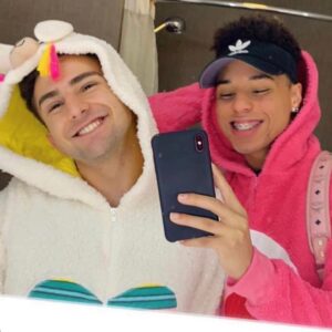 Issa Twaimz Instagram - happy valentine’s day to the only man i will ever trust and that’s on chicken little period🐥🦆💕