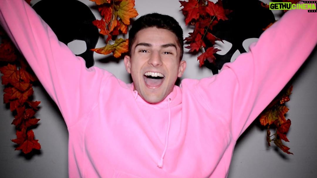 Issa Christopher Tweimeh Instagram - SURPRISE WITCHES!!! just posted a new youtube video with very big SPOOKY announcements with a sneak peak of THE HALLOWISSA SONG!!! link in bio witches!!!!