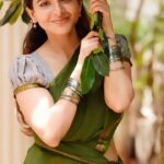 Iswarya Menon Instagram - Wishing you all a prosperous Makara Sankranthi 🙏🏼♥️ Let’s make this Pongal even more sweeter by eating some extra Sakkara Pongal 😋🥰 . 📸 @camerasenthil @ivalinmabia @jeevithamakeupartistry @rrajeshananda