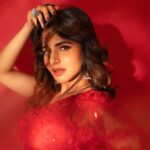 Iswarya Menon Instagram – Hey you, I love you 💋
Happy Valentine’s Day 😍
.
📸 @storiesbypreetham 
Mua @sharanyas_makeupartistry 
Hair @akila_hairstylist 
.
#valentines 🫶🏼