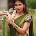 Iswarya Menon Instagram - This village belle wishes you all a happy Pongal & Makara Sankranthi 🍃🥰💚 Wishing you all a year as sweet as sugarcane 😘 . 📸 @camerasenthil @ivalinmabia @jeevithamakeupartistry