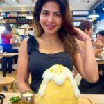 Iswarya Menon Instagram - #2024 is gonna be a magical year filled with great vibes, good people, scrumptious food, utmost happiness & uncontrollable laughter 🪄😍🫶🏼