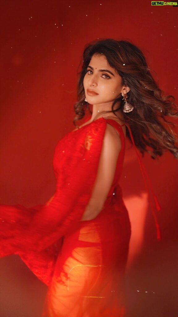 Iswarya Menon Instagram - It’s Valentine’s Day tomorrow 🥵💋 Do you have a valentine this year? Comment yes or no! M curious to know 🤨 . Creative Director & Cinematographer : @storiesbypreetham . MUA : @sharanyas_makeupartistry Hair : @akila_hairstylist . #valentines ♥️