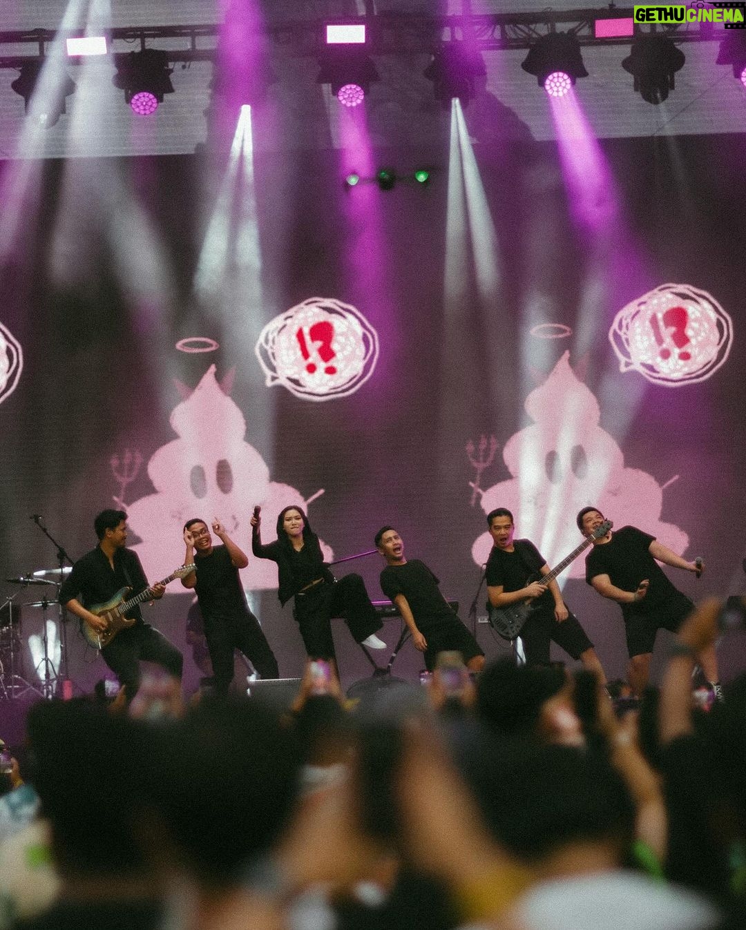 Isyana Sarasvati Instagram - Panggung perdana di tahun 2024, tahun perayaan 1 dekade aku berkarya. Mohon restunya, weβre definitely cooking something special for you guys! π₯³π€πΉππ» Bali, Indonesia