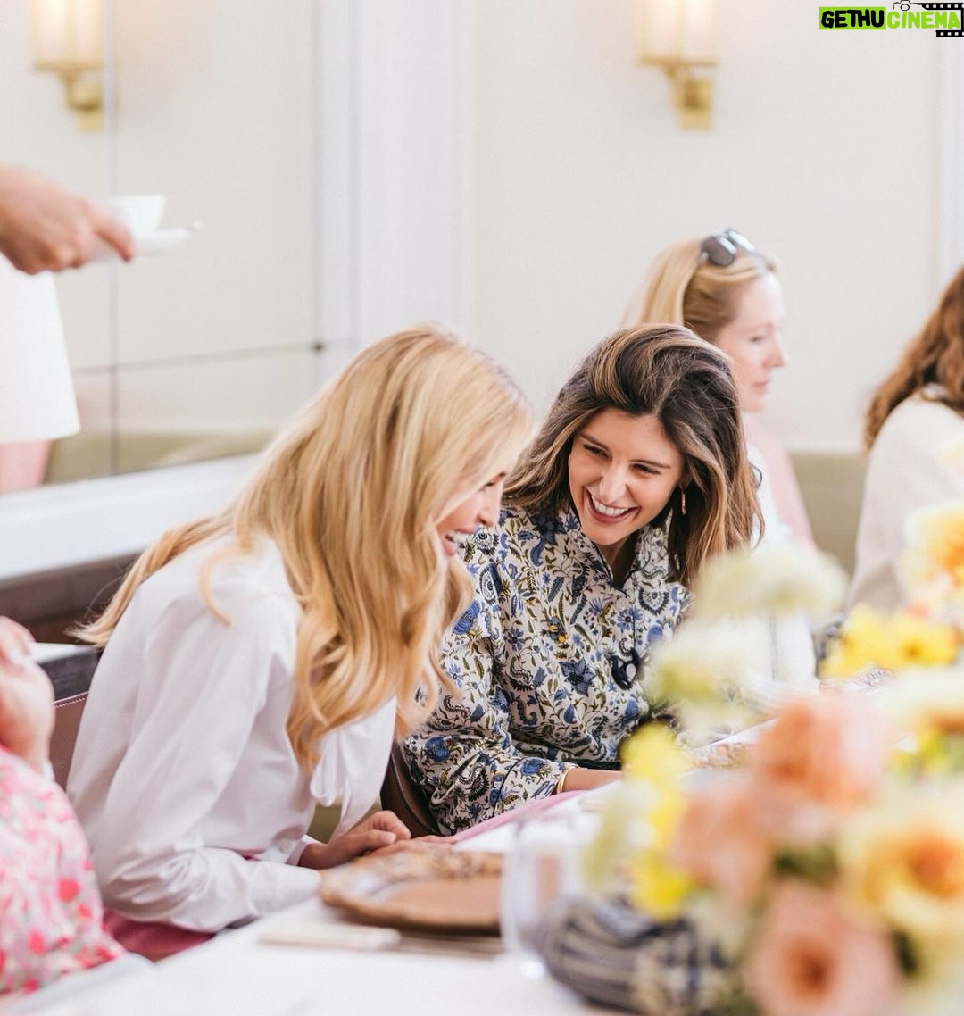 Ivanka Trump Instagram - β¨πΈπ Enjoyed welcoming my kind and talented friend @mariadelaord to Miami this week and hosting her for brunch at the Surf Club and a preview of her beautiful @mariadelaordenstudio collection β₯οΈπ΄β¨