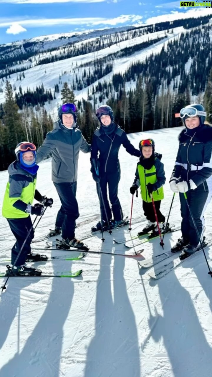 Ivanka Trump Instagram - New Year, New Memories ❄️🎿🩵 Aspen, Colorado