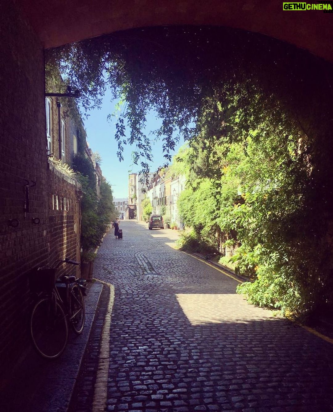 Ivanka Trump Instagram - Autumn in London 🍂🍁🍂