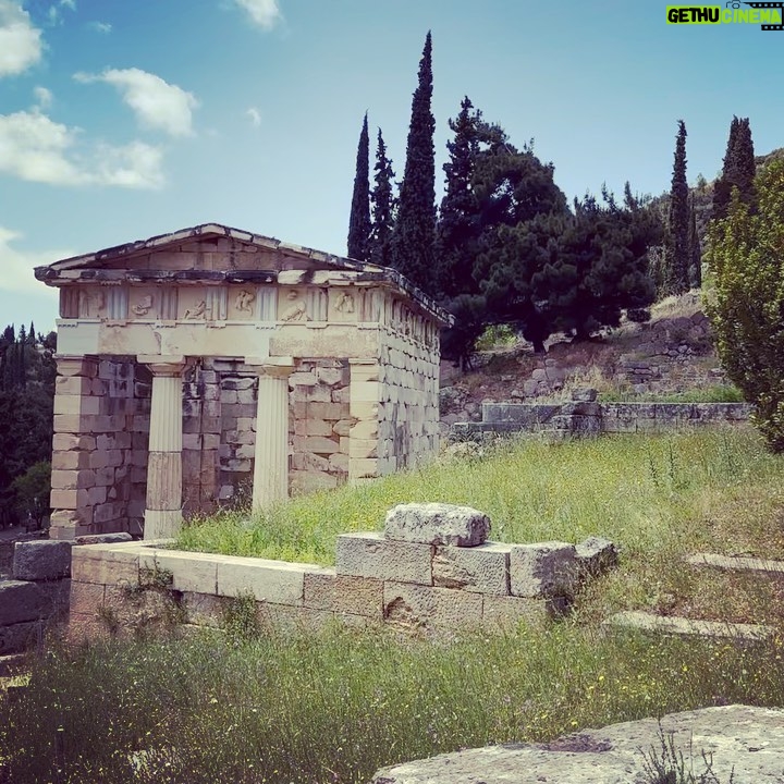Ivanka Trump Instagram - “Know thyself” These were the words inscribed above the entrance of the Temple of Apollo in Delphi. Before asking any questions of the gods, the Oracle of Delphi demanded that travelers investigate themselves; encouraging self-reflection and self-awareness. The inscription, an essential principle for personal growth and wisdom, served as a reminder to those seeking guidance from the Oracle that true wisdom begins with understanding oneself ✨ Delphi, Greece