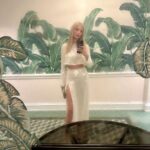Ivanka Trump Instagram - 🌴🪞✨♥️