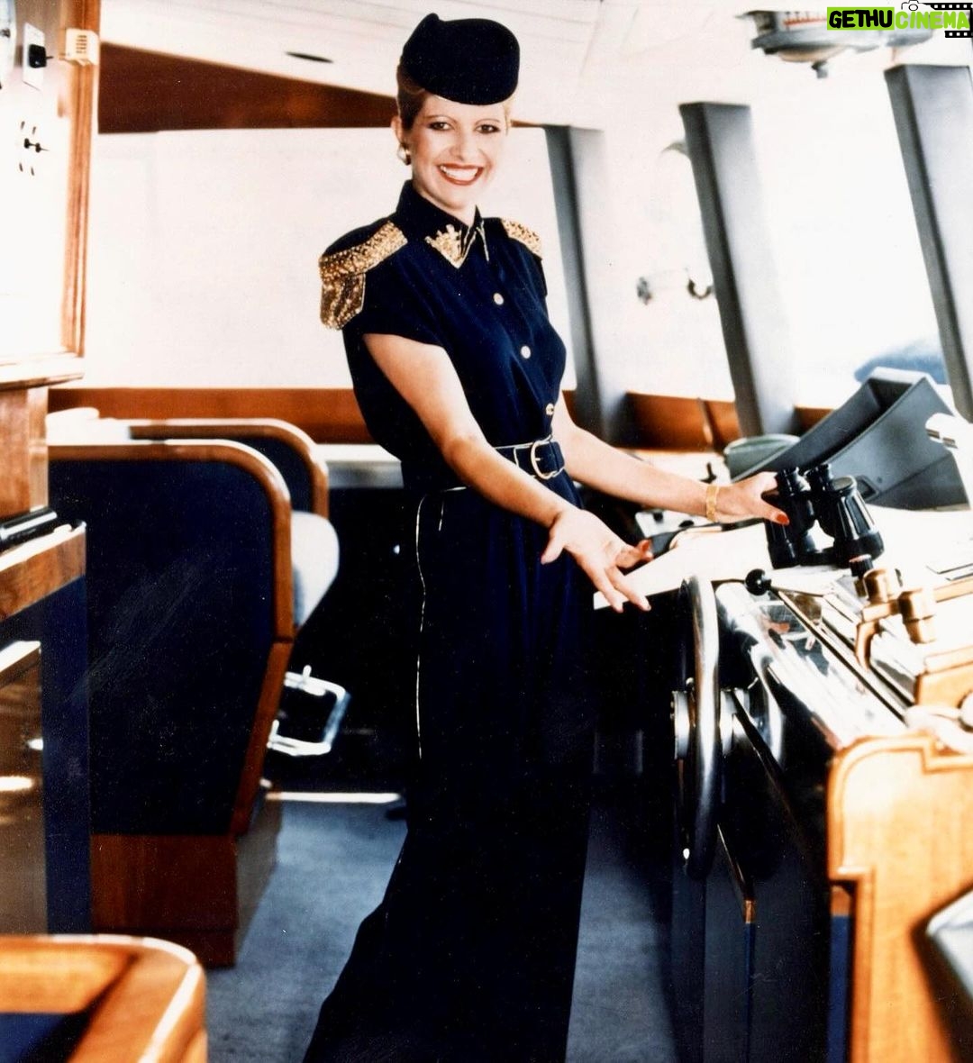 Ivanka Trump Instagram - Imagining you sailing through the heavens guided by the stars… today would have been your 75th birthday. We raise our sails in your honor, Mom, navigating through life with the compass of your love and intrepid spirit. We miss and love you ✨🕊️🤍