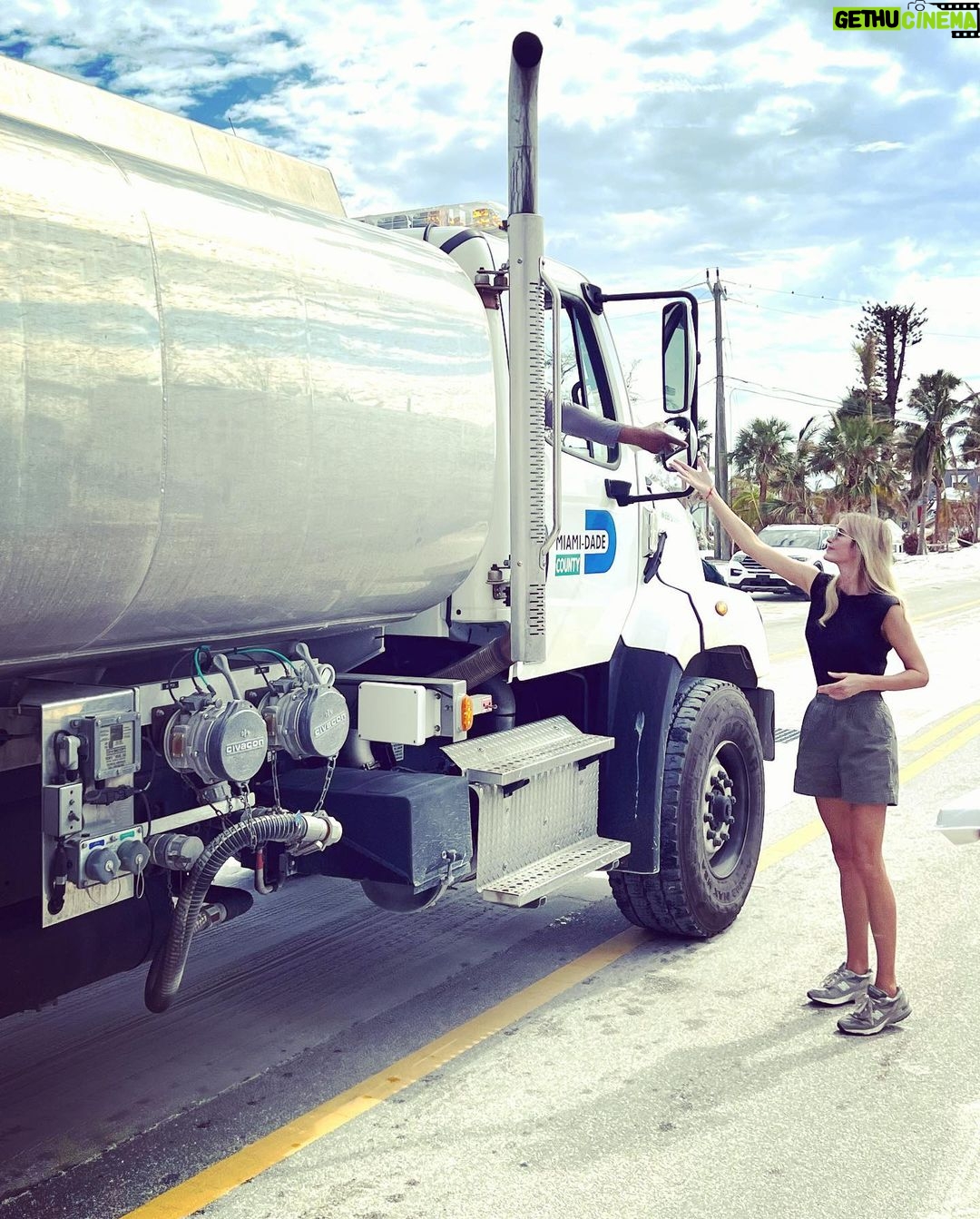 Ivanka Trump Instagram - Devastating to see the heartbreaking destruction Hurricane Ian left behind. 💔 Homes, businesses, and the lives of so many families were completely uprooted.  So grateful to have joined CityServe, Mercy Chefs, and local churches in Fort Myers and Naples to assist with their disaster relief efforts. We delivered emergency food, water, and supplies to families and first responders.  In the face of unimaginable desolation, it was beautiful to see local communities and organizations come together during such a difficult time. Fort Myers, Florida