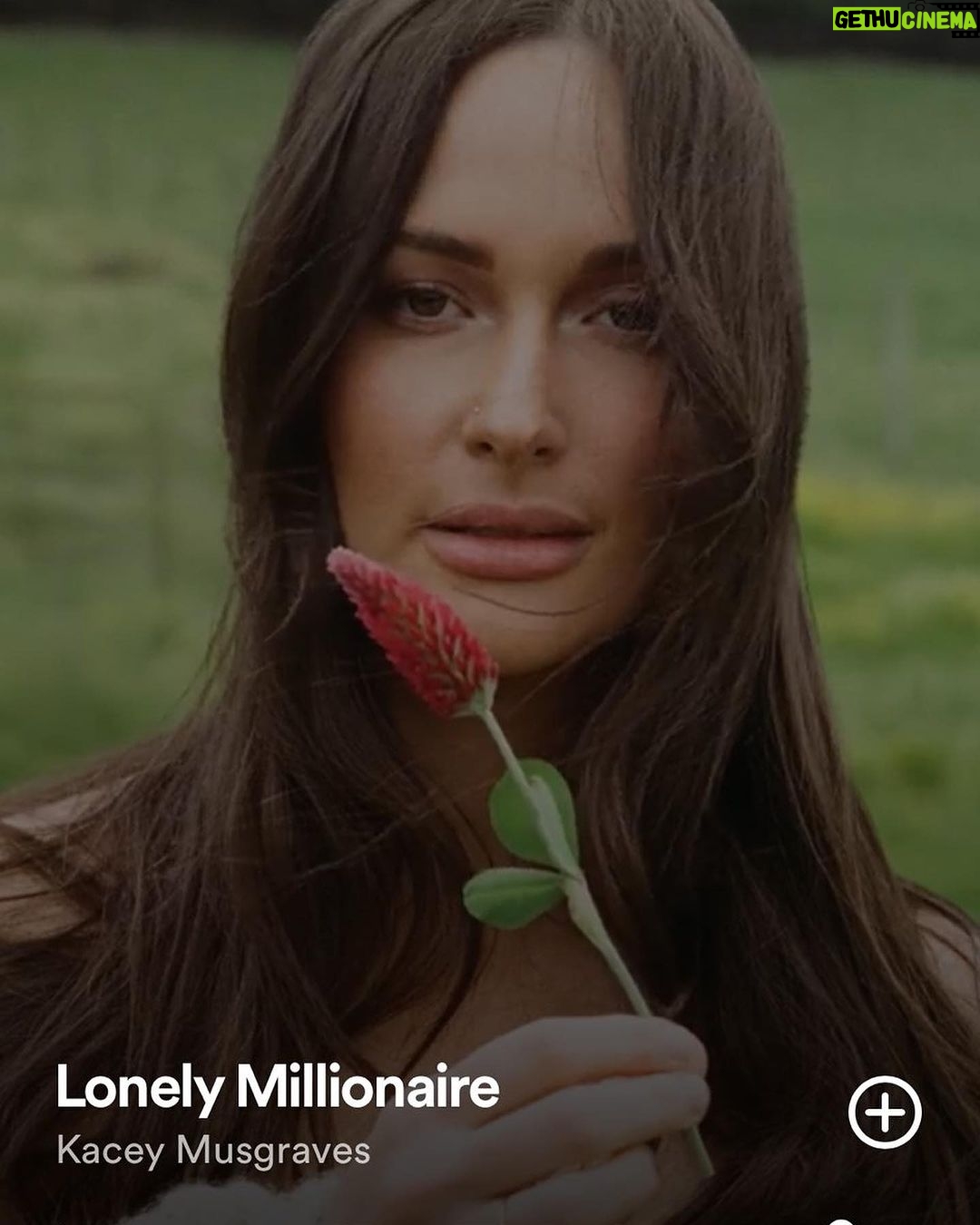 J.I.D Instagram - Thank you @spaceykacey the fact that this song is the one she chose to interpolate speaks volumes to the meaning, truth, and soul that music possesses if u treat it with love.. Kody Lives on! love you @slim.xox “Kody Blu 31”🙌🏾 Thank you to the family that helped put this all together