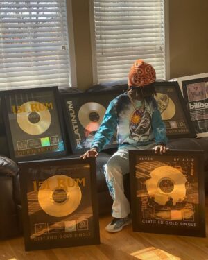 JID Instagram - Ain’t Nun on NAN🕊🖤 thankful for my team and my amazing ass fans.. love y’all #TFS