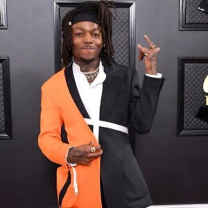 JID Instagram - #grammys2020  this was one of the most beautiful experiences I’ve ever had, and I shared it with family,also bitter sweet losing one of my favorite athletes ever, I pray we all stay strong for his family and show love to everyone we hold dear and near..
Thank you to my amazing best  friend and stylist:
@alannaholtonrose 
And thanks to the amazing designer:
@richfresh 🔥🔥🔥🤝🤝🖤🕊