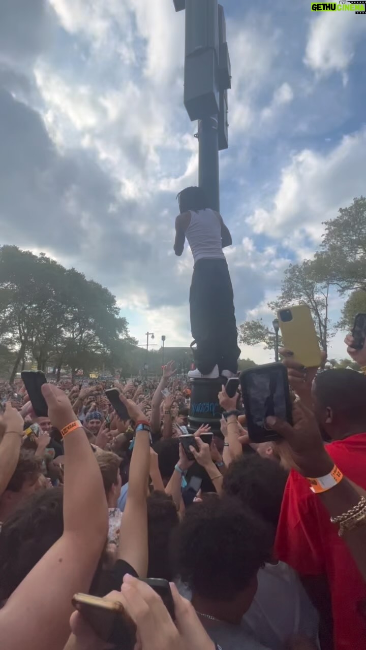 J.I.D Instagram - Tour is going to be insane, which cities should we pullup to?