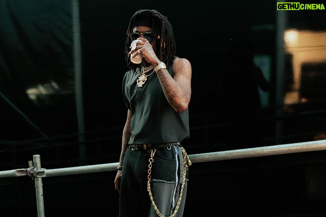 J.I.D Instagram - Bruh went Black forces….shit lookin real UGLY for yall 🤦🏾♂️ MUC