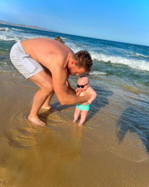 J.J. Watt Instagram - Koa’s first vacation. 

(QUICKLY learned that vacations are no longer vacations for the parents 😂🤦🏼‍♂️)

🏝️