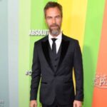 JR Bourne Instagram - #fbf Here at the @amfar Los Angeles Gala where 1.6 million was raised to help find a cure!! Brilliant night and thanks again to @micahmarcus for suiting me up right!!
