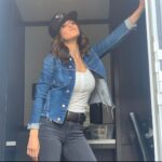 JR Bourne Instagram - Sooo great watching 2 of my dearest friends @echriqui and @tylerhoechlin play two iconic superhero’s lives so beautifully in @cwsupermanandlois Getting to see a friend run down an alley, start opening his shirt, leap up to the sky, save the day, and return to a payphone, stepping out as his secret identity…. WAS AWEEESOOOOME!!! My inner fan, starting out in childhood, was all over the place watching Ep 11. Don’t miss tmrws season finale Aug 17, 9/8c on the @thecw