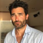 JR Bourne Instagram - Sooo great watching 2 of my dearest friends @echriqui and @tylerhoechlin play two iconic superhero’s lives so beautifully in @cwsupermanandlois Getting to see a friend run down an alley, start opening his shirt, leap up to the sky, save the day, and return to a payphone, stepping out as his secret identity…. WAS AWEEESOOOOME!!! My inner fan, starting out in childhood, was all over the place watching Ep 11. Don’t miss tmrws season finale Aug 17, 9/8c on the @thecw