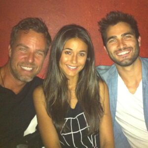 JR Bourne Instagram - Sooo great watching 2 of my dearest friends @echriqui and @tylerhoechlin play two iconic superhero’s lives so beautifully in @cwsupermanandlois 

Getting to see a friend run down an alley, start opening his shirt, leap up to the sky, save the day, and return to a payphone, stepping out as his secret identity…. WAS AWEEESOOOOME!!! 
My inner fan, starting out in childhood, was all over the place watching Ep 11. 

Don’t miss tmrws season finale 
Aug 17, 9/8c on the @thecw
