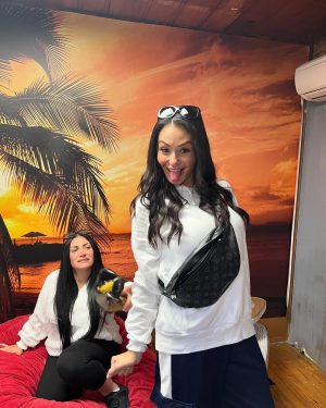 JWoww Instagram - @deenanicole was ready to throw the 🦆 phone at me 😂😂😂💀