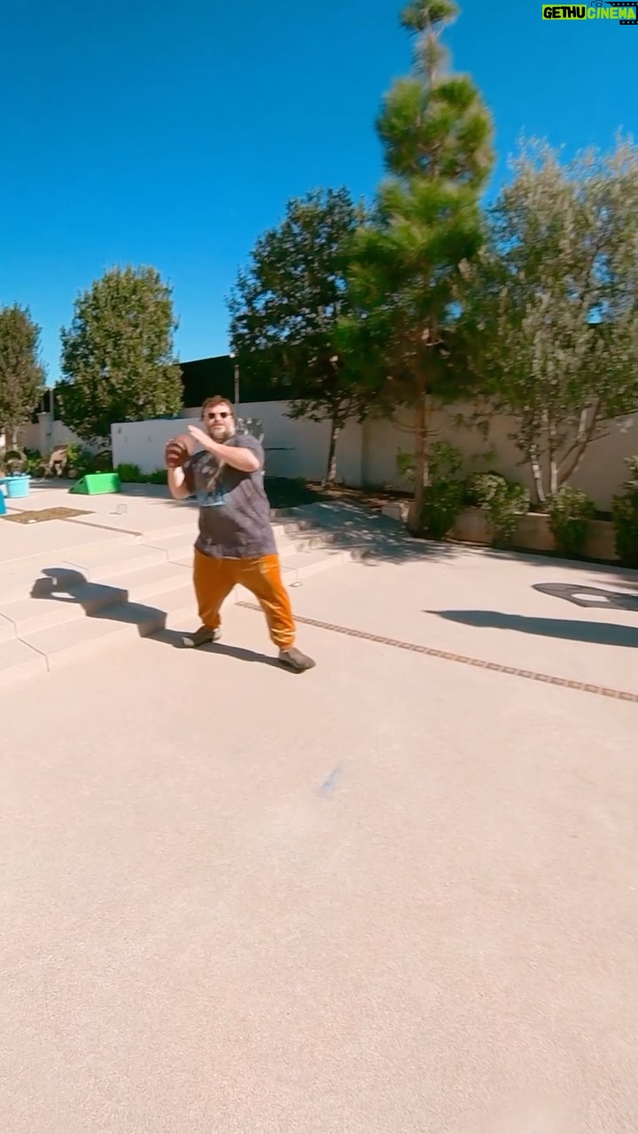 Jack Black - 598.7K Likes - TRIPS
📹 @taylorstephens
#superbowl2021