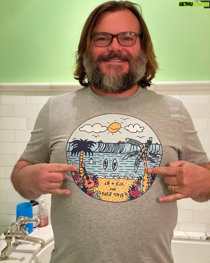 Jack Black Instagram - Let's help build Gia (12) from Indonesia her School of Rock! She designed this T-shirt together with artist @jamiebrowneart after her school was badly affected by the earthquakes of 2018. Want to support Gia? Go get yourself her tee at: @facethistshirts because all proceeds will be used to renovate Gia's school!