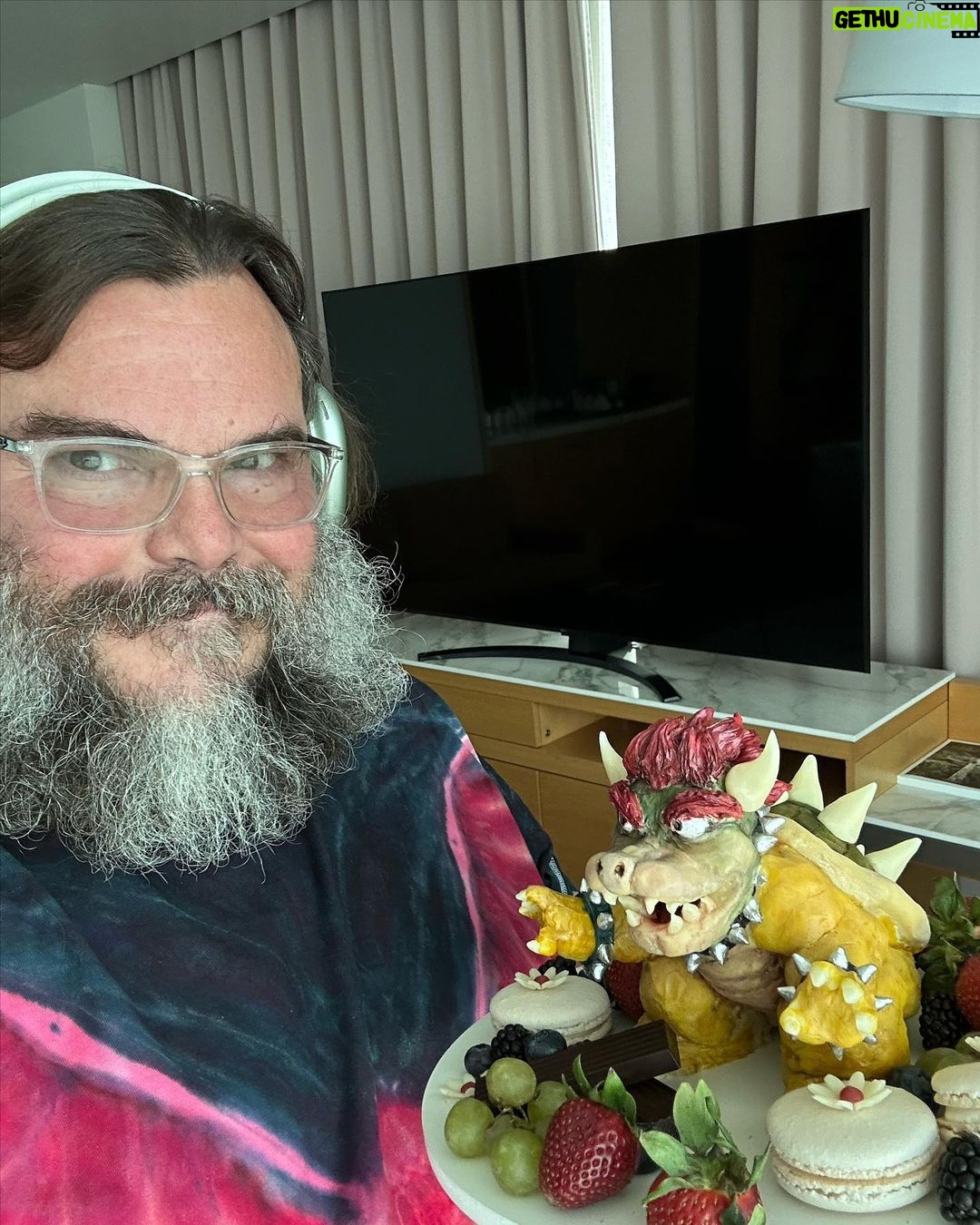 Jack Black - 1.9 Million Likes - Fruit plate!