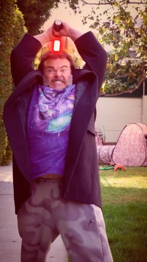 Jack Black Instagram - come to the dark side
📹 @taylorstephens 

Lightsaber built by @krsabers 
Sound Fonts built by @kyberphonic 
3D Printed Chassis by @goth_3designs