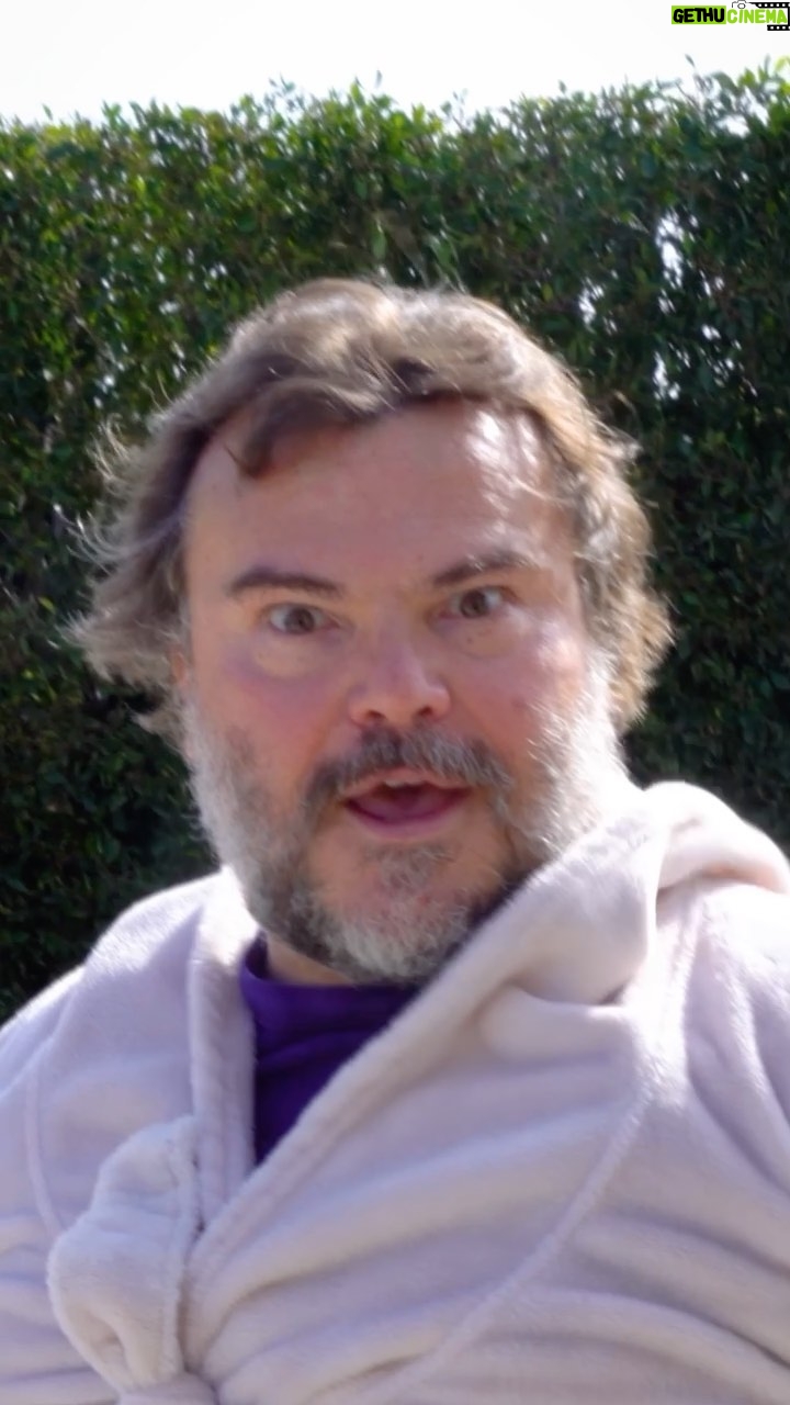 Jack Black - 1 Million Likes - May the fourth be with you!!
📹 @taylorstephens
Lightsabers built by @krsabers
Sound Fonts by @kyberphonic
3D Printed Chassis by @goth_3designs