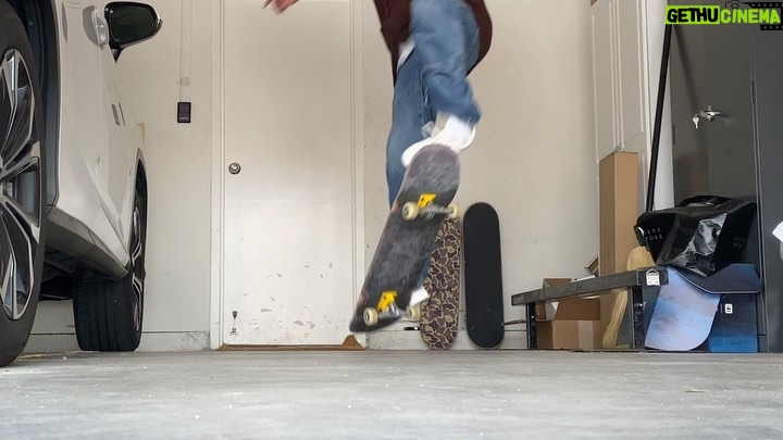 Jack Dylan Grazer Instagram - Unbeknownst Moaning Scorpion. • • • #skate2donate @boneslovemilk