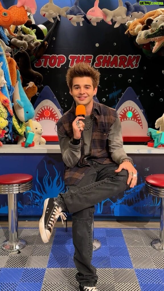 Jack Griffo Instagram - Scotty in the house! 🤘 catch @jackgriffo on #ErinAndAaron tonight at 8p/7c!