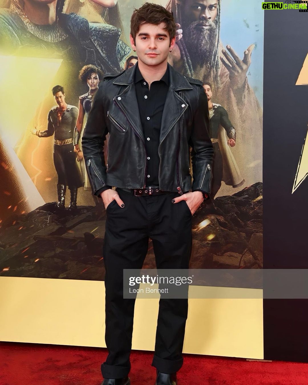 Jack Griffo Instagram - SHAZAM ! ! ⚡️🦸🏻♂️⚡️Wonderous night supporting this awesome film, you’d surely be a fool not to go see it ! ! 😝❤️ #dcuniverse #warnerbros #shazam