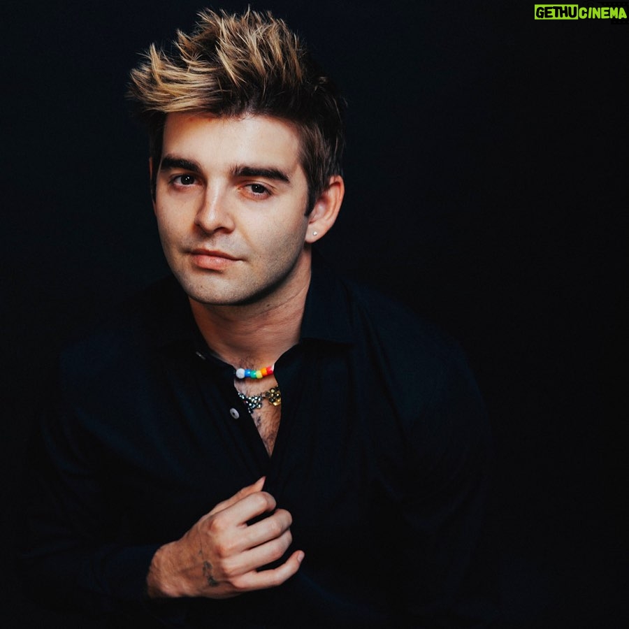 Jack Griffo Instagram - To find the truth. That which is in the world, and in ourselves. In the blinding beam of societal expectation and pressures, amid the blaring car-alarm disctaction of comparison, I often can’t see it. The truth becomes congruent to the voices projected around me. I must remain an individual. I must remain connected to my own soul. I may not be who they want me to be. But I am me. So the truth, and love, remain at the center of everything.