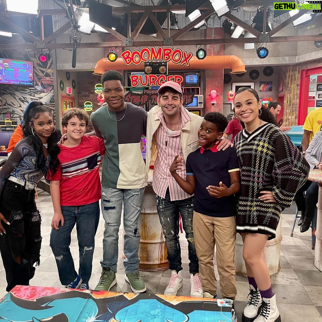 Jack Griffo Instagram - Catch a new episode of @nickthatgirllaylay this Thursday at 7:30pm on @nickelodeon Lala Land