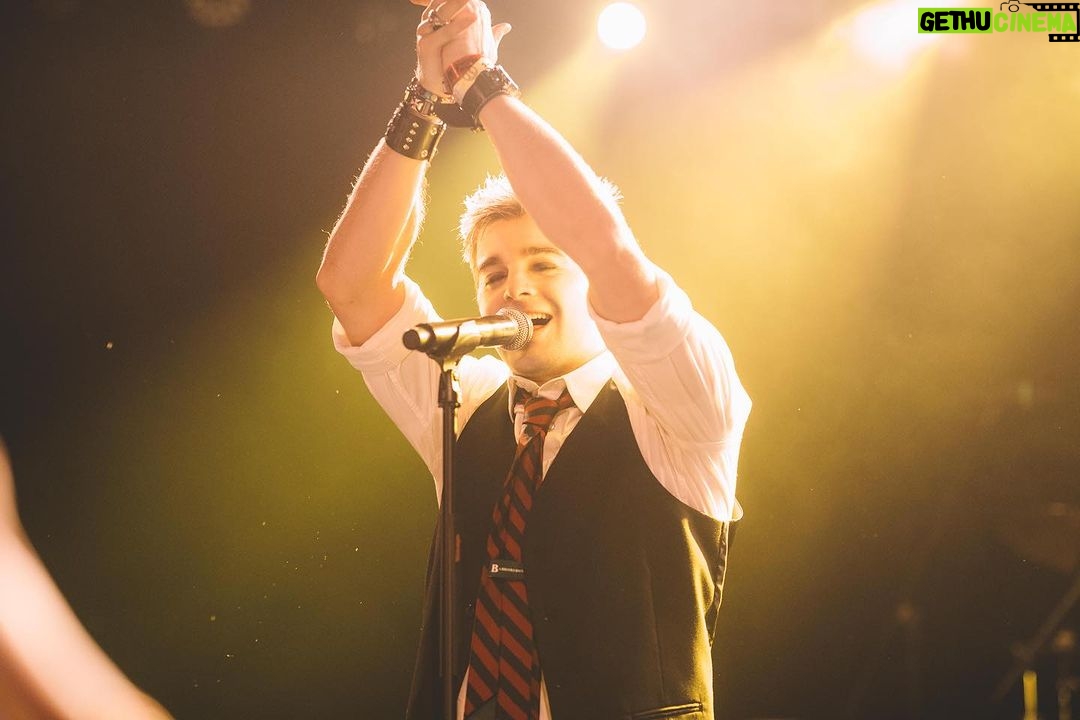 Jack Griffo Instagram - Moments that make you feel the sun from the inside out.