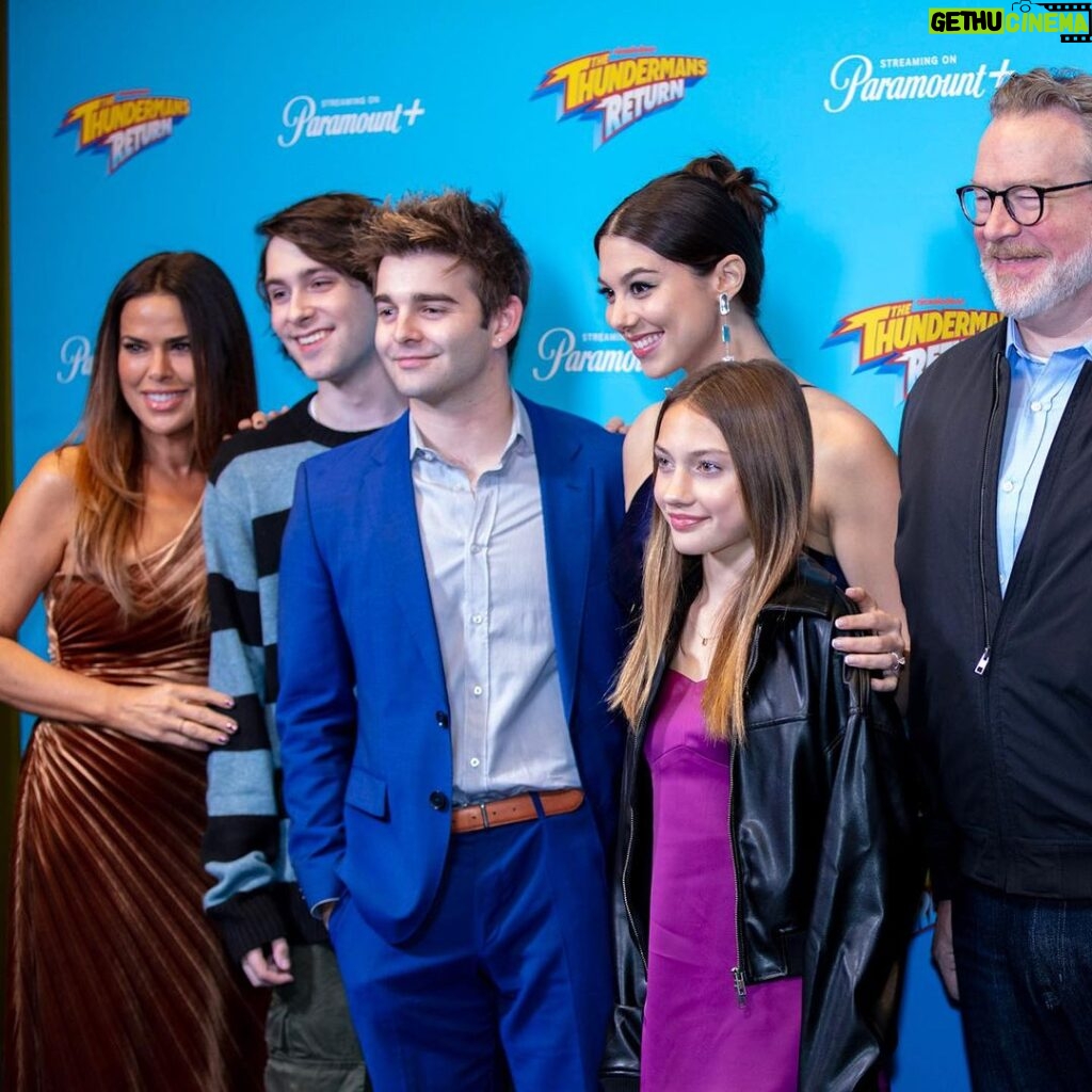 Jack Griffo Instagram - I’m so grateful for The Thundermans. I don’t know where I’d be without my family. Thanks for keeping our little show in your living rooms for over a decade. 2 days until The Thundermans Return 🩵⚡️