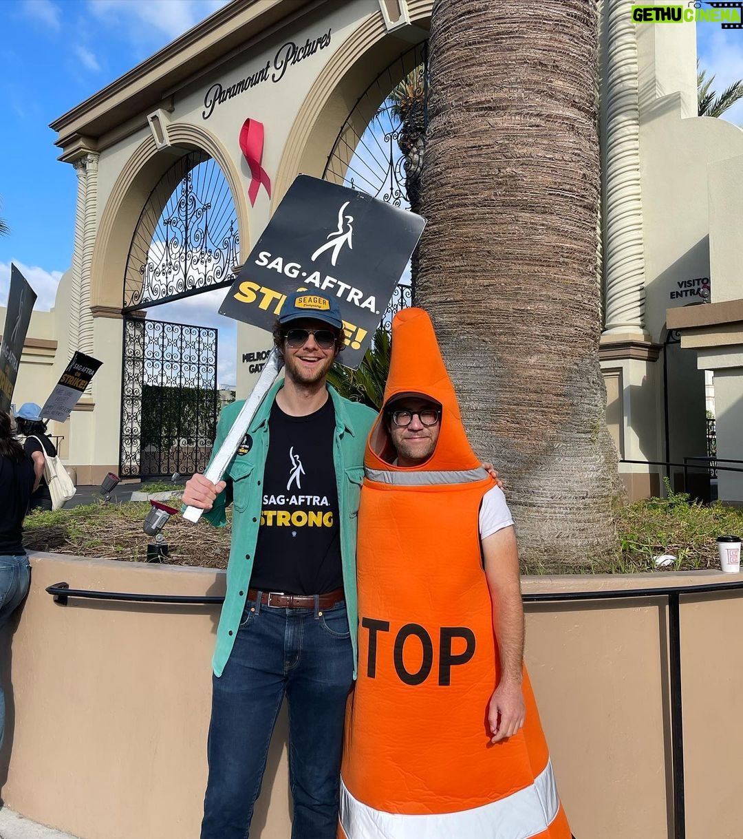 Jack Quaid Instagram - Cone you believe we’re still here?! Strike captain / all powerful cone @elyhenry and I are wishing our @sagaftra negotiation committee the best for tomorrow’s negotiations! Let’s do this! #sagaftra #sagaftrastrong 🍦🦺 Los Angeles, California