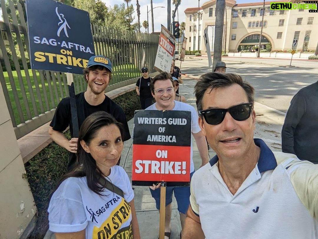 Jack Quaid Instagram - Love me a @mrjerryoc picket day. @sagaftra #sagaftrastrong