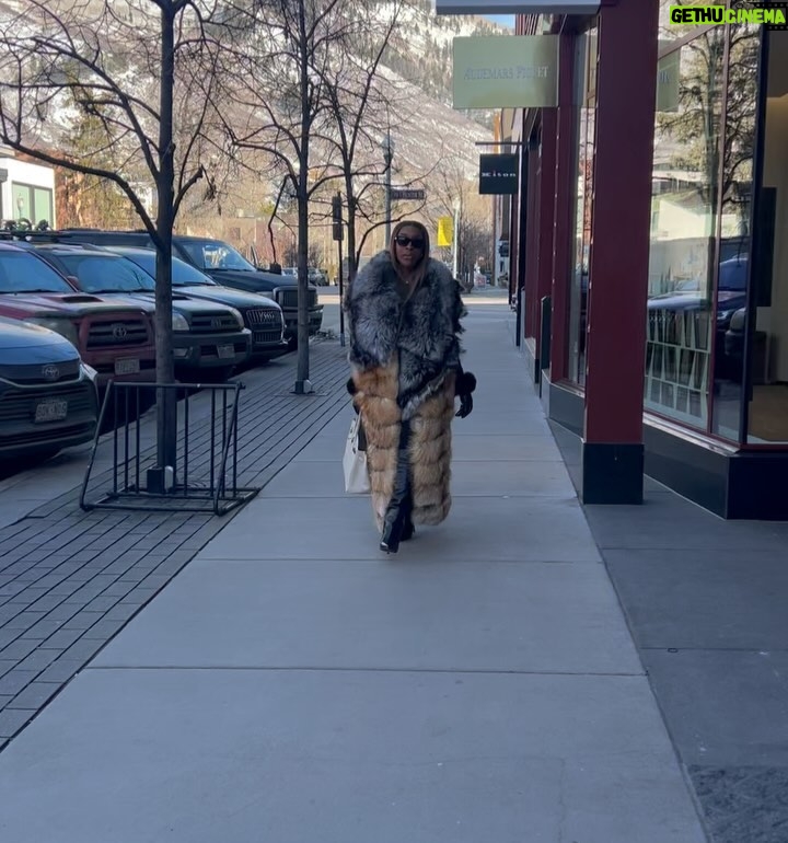 Jackie Aina Instagram - looking good heals me, spiritually floor length vest: @thefurandleathercentre