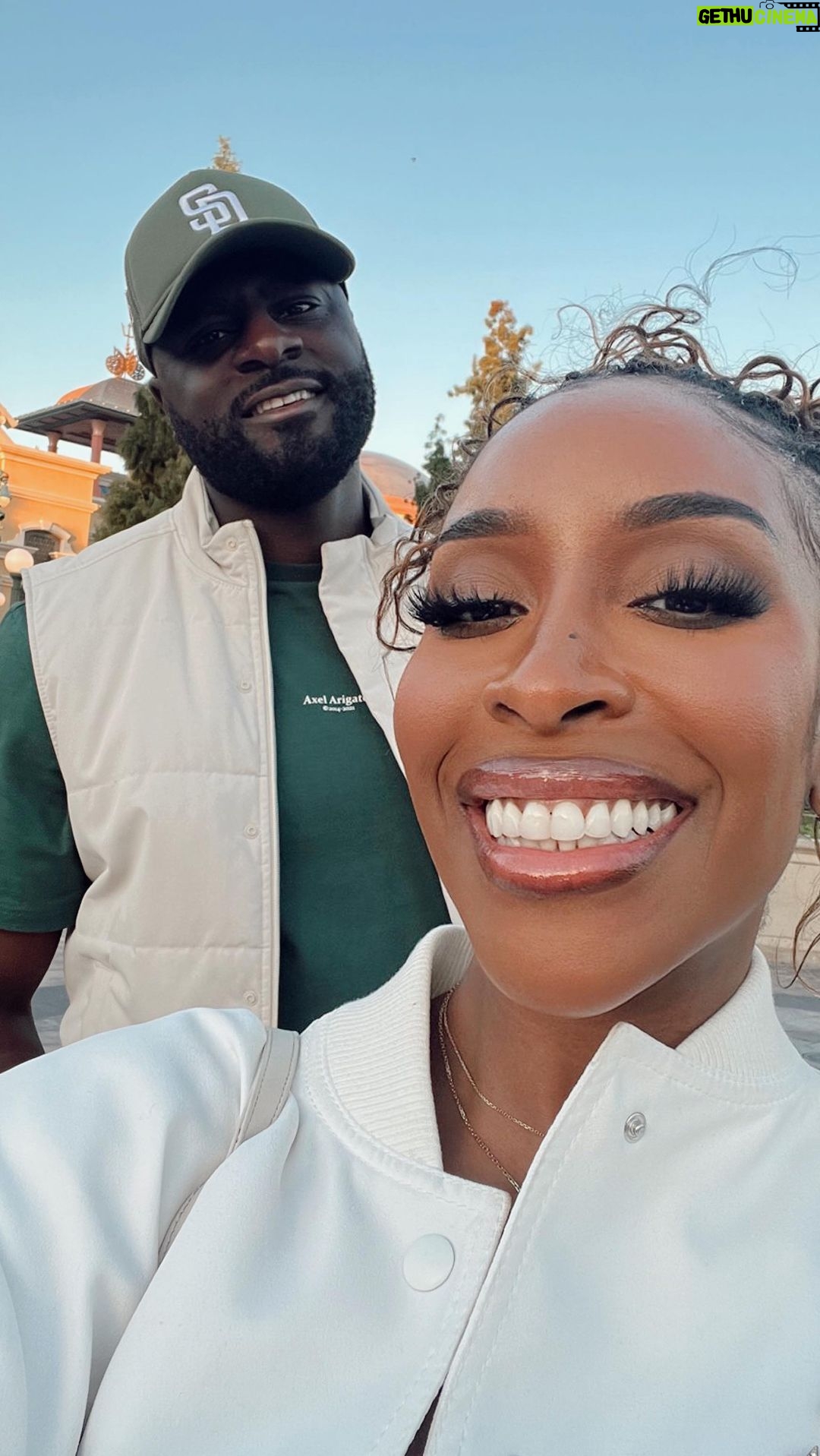 Jackie Aina Instagram - Level up your dating profile with these new, easy to navigate, and easier-to-help-you-stand-out features from Bumble! Download Bumble today on @googleplay #ad #ThePlayReport #GooglePlay