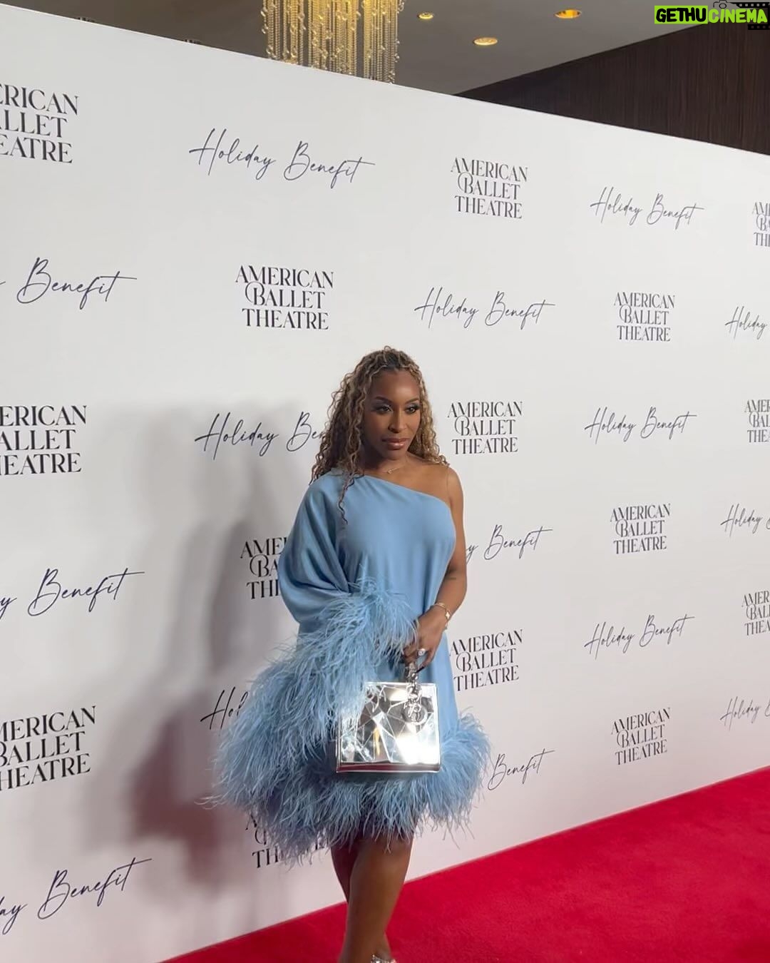 Jackie Aina Instagram - any of yall heard from Elsa lately?? EXACTLY 🤭 thank you @tiktok and @abtofficial for having me! #abt #abtgala