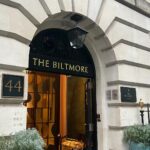 Jackie Aina Instagram - I’m not built for most London hotels 😭 but the Biltmore Mayfair was a VIBE! our room can with its own butler and had 1.5 baths and was huge and this was the first London hotel where I’ve actually enjoyed the food. Thank you @primeplanit team for always booking the best for ya girl! The Biltmore Mayfair
