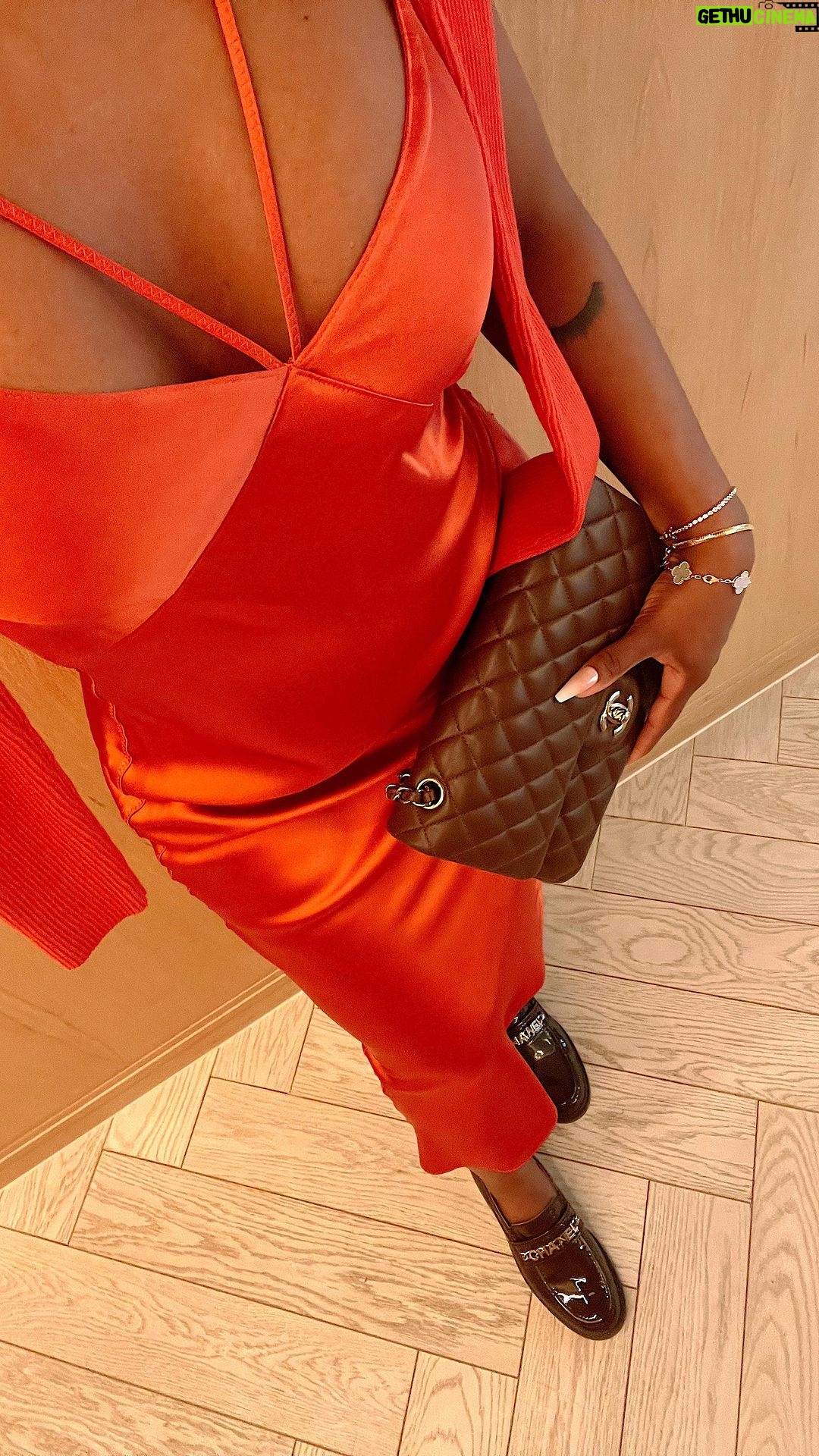 Jackie Aina Instagram - (This is a video response) it’s so patronizing to be like “wait your turn guys like I said” 🫵🏾 as if this is not the very rollout strategy we have pushed back on for years lol